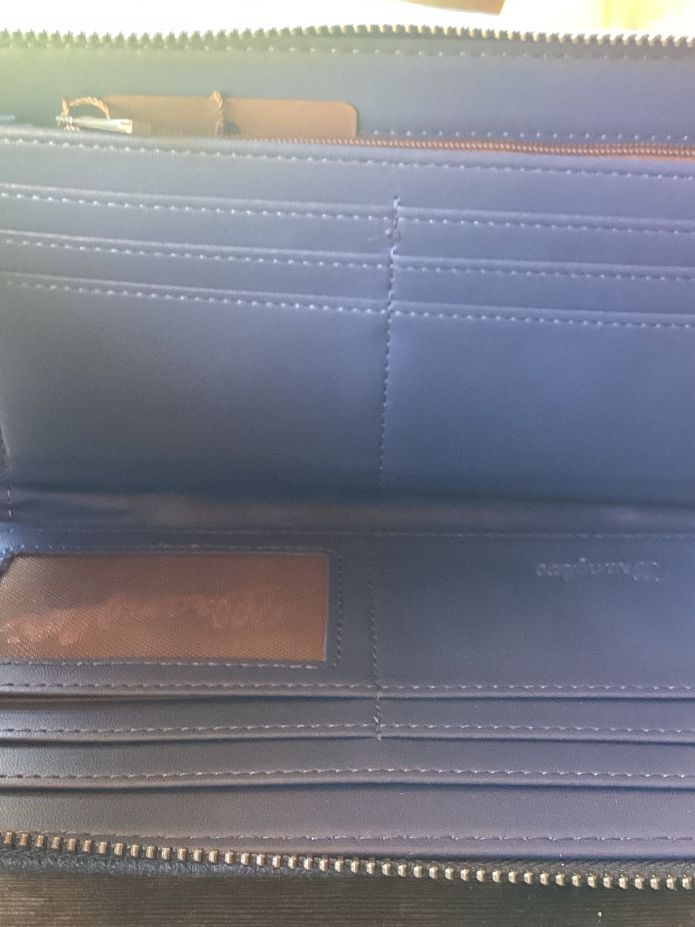 Wrangler Southwest Wallet with Textured Fabric and Leather Look - Picture 5 of 7